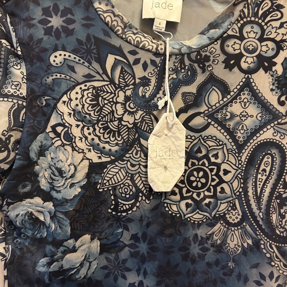 Top - Picture 2 of 5